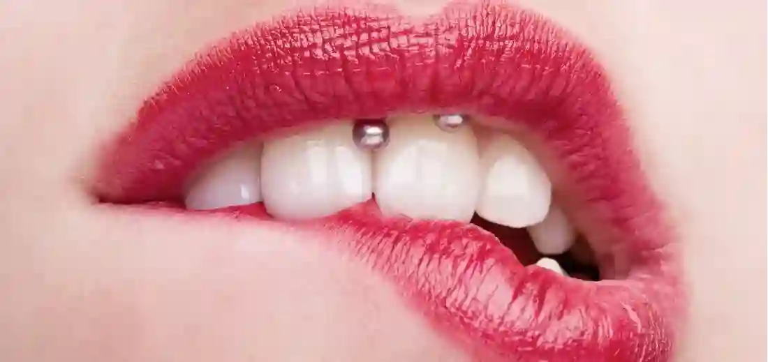 Smiley (Frenulum) Piercing