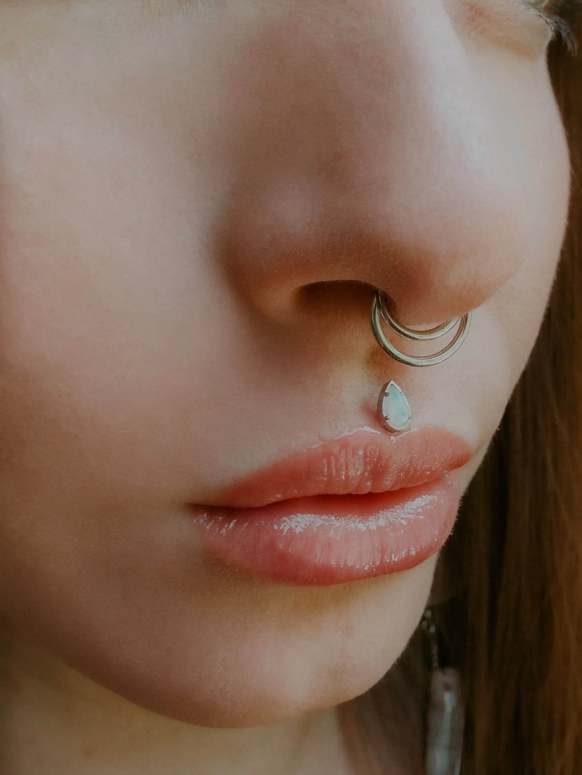 G23 Titanium Alloy Teardrop Shape White Opal Cartilage Nail Labret Stud