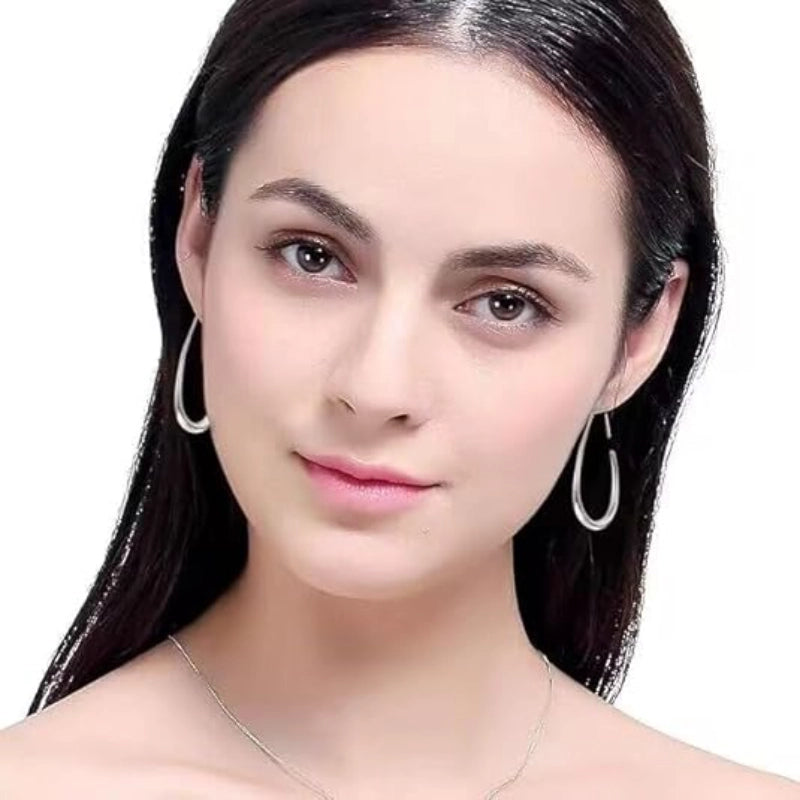 Oval gold earrings