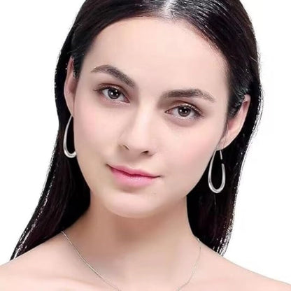Oval gold earrings