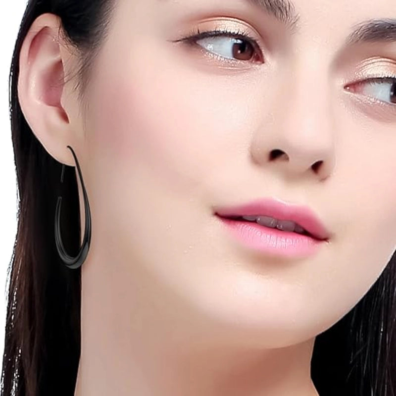 Oval gold earrings