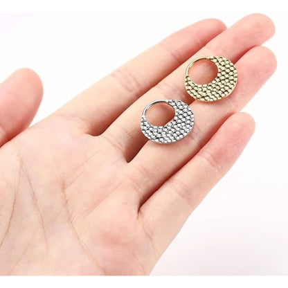 Hammered Texture Septum Clicker