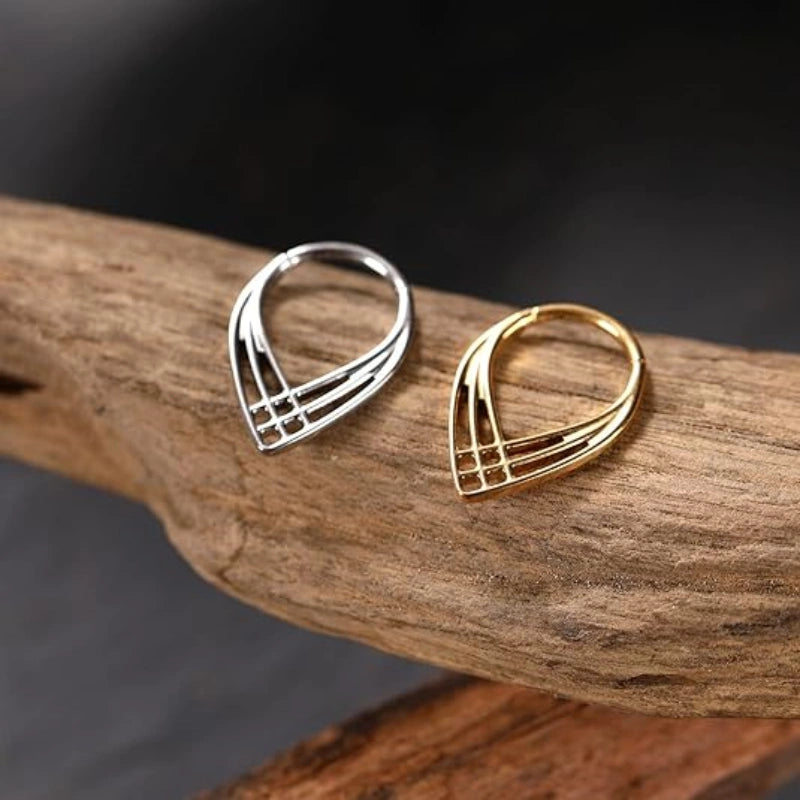 Water Droplets Hollow Septum Ring Clicker