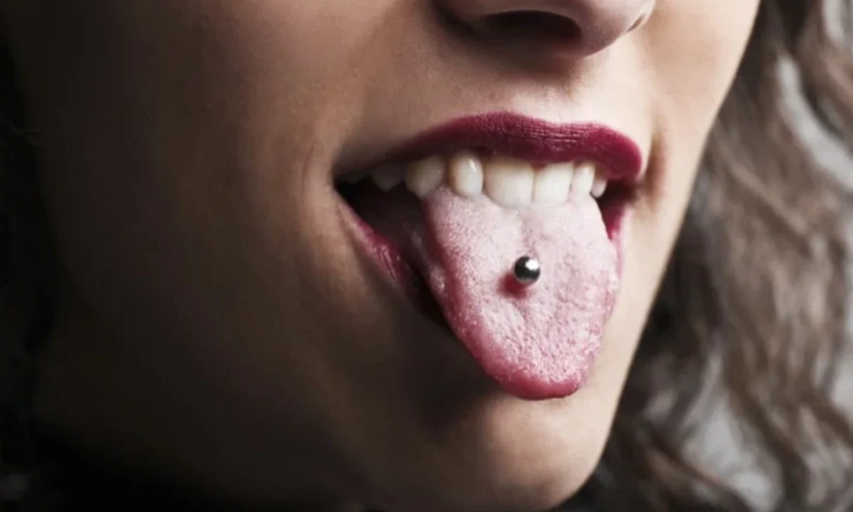 Oral piercing jewelry