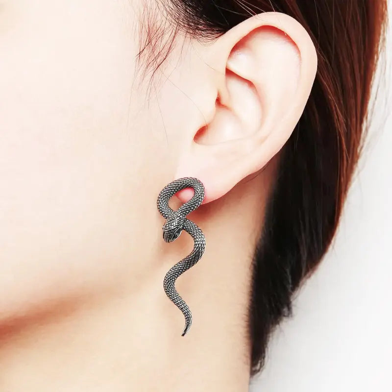 Retro-Inspired Snake Stud Earrings 6