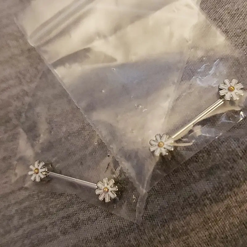 14G Daisy Flower Nipple Ring – Surgical Steel Body Jewelry